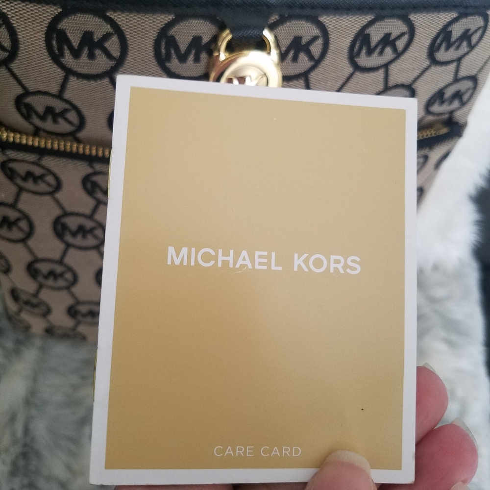 MICHAEL KORS Monogram Signature Large Pocket Crossbody Bag Black NWOT - Picture 9 of 15